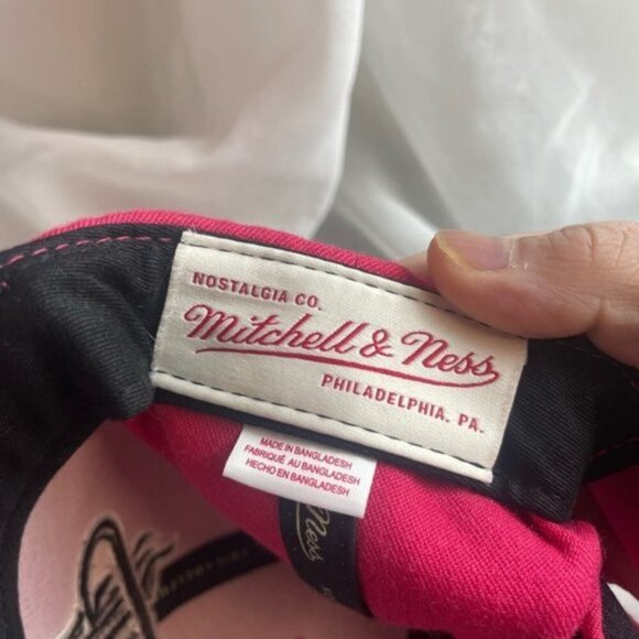 Mitchell & Ness Pink Snapback Hat Bold Logo - Picture 6 of 8